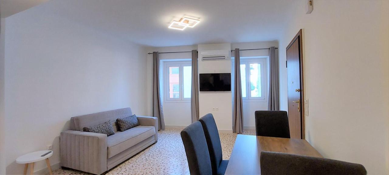 Athens Plaka Family Suites 외부 사진